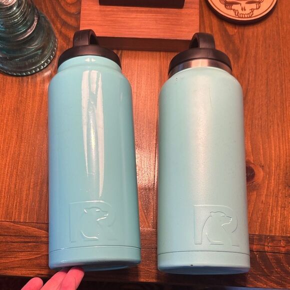 RTIC Light 36oz Blue Insulated Water Bottles - Picture 1 of 8